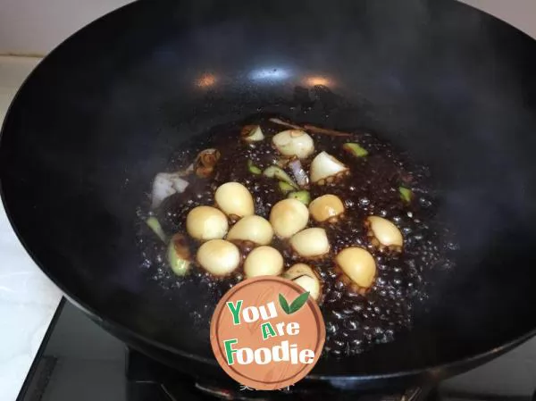 Braised quail eggs