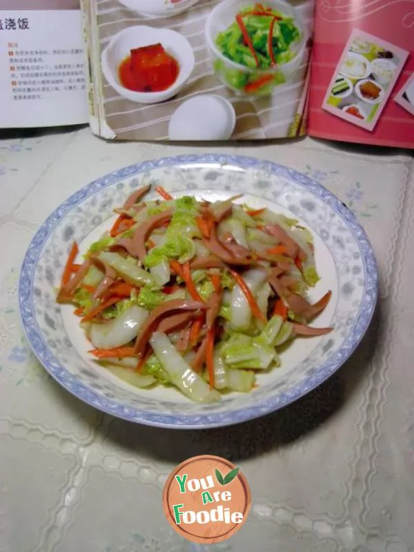 Home style stir fry ---- stir fried three shreds of cabbage