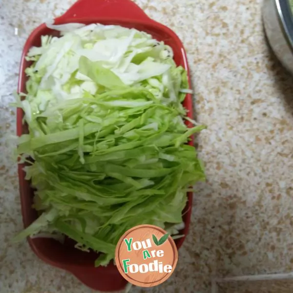 Fried vermicelli with cabbage