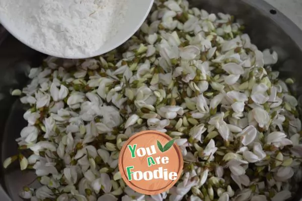 Rice with black locust flower