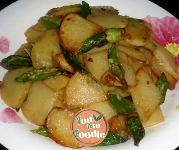 Stir fried potato slices with pepper