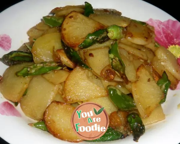 Stir fried potato slices with pepper