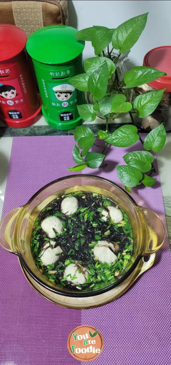 Pork balls, shrimp skin, seaweed soup