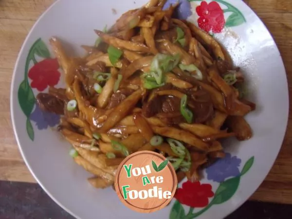 Fried-meat-with-water-bamboo