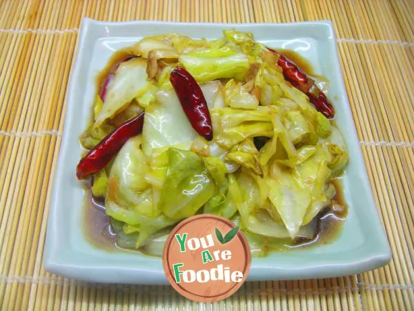 Refreshing-vegetable-dishes-in-summer---stir-fried-Chinese-cabbage-with-hot-and-sour-sauce