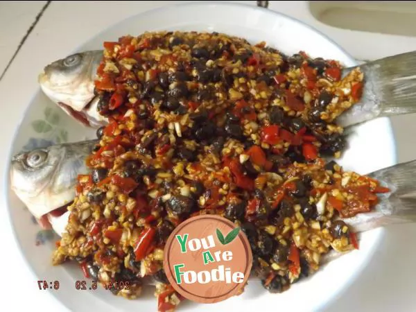 Steamed fish with chopped pepper and black bean sauce