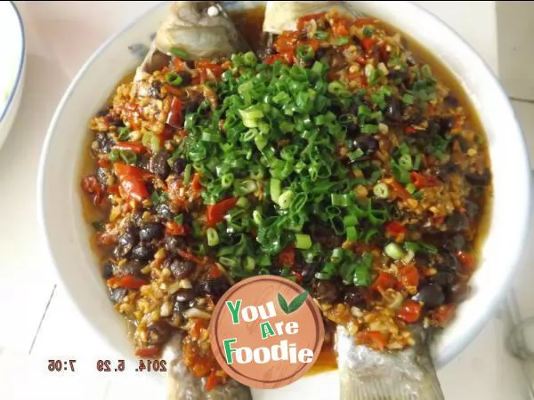 Steamed fish with chopped pepper and black bean sauce