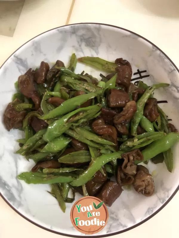 Stir-fried-pork-intestines-with-green-pepper