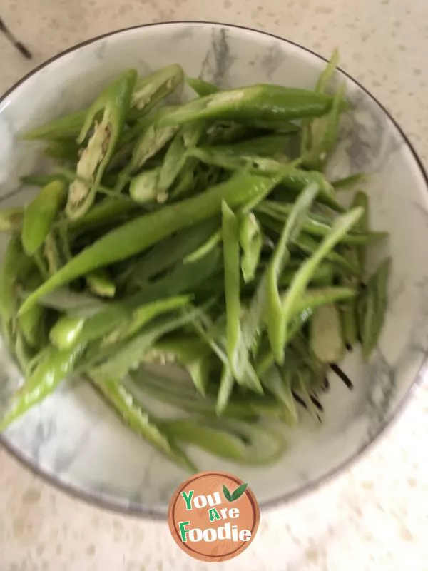 Stir fried pork intestines with green pepper