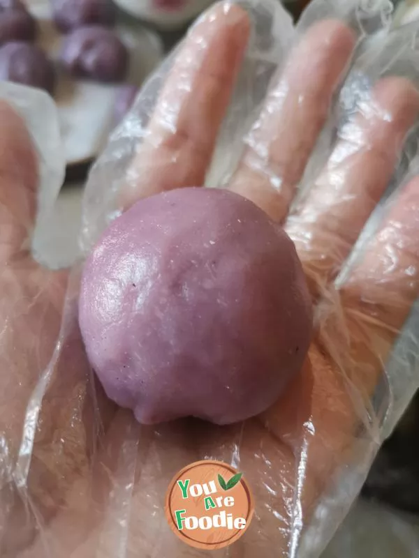 Purple sweet potato glutinous rice dumplings