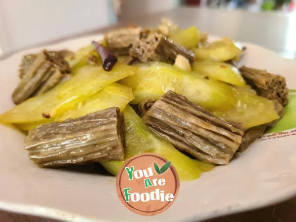 Stir fried cucumber with black beans and Rolls of dried bean milk creams