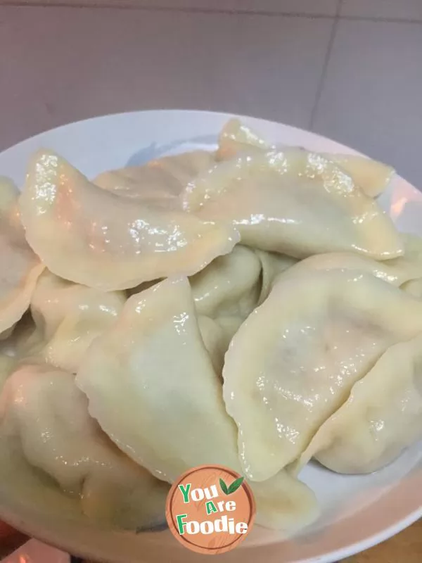 Dumplings-stuffed-with-carrot-and-meat