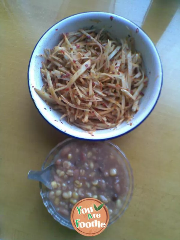 Congee with Nuts and Dried Fruits